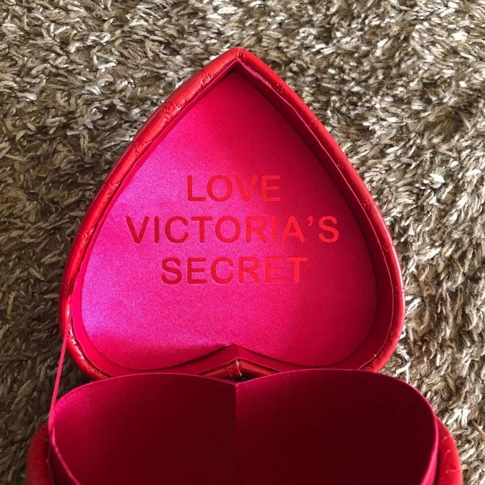 Victorias Secret victoria’s secret